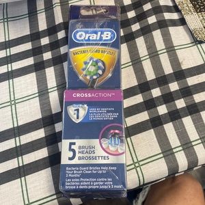 New in box oral-b cross action